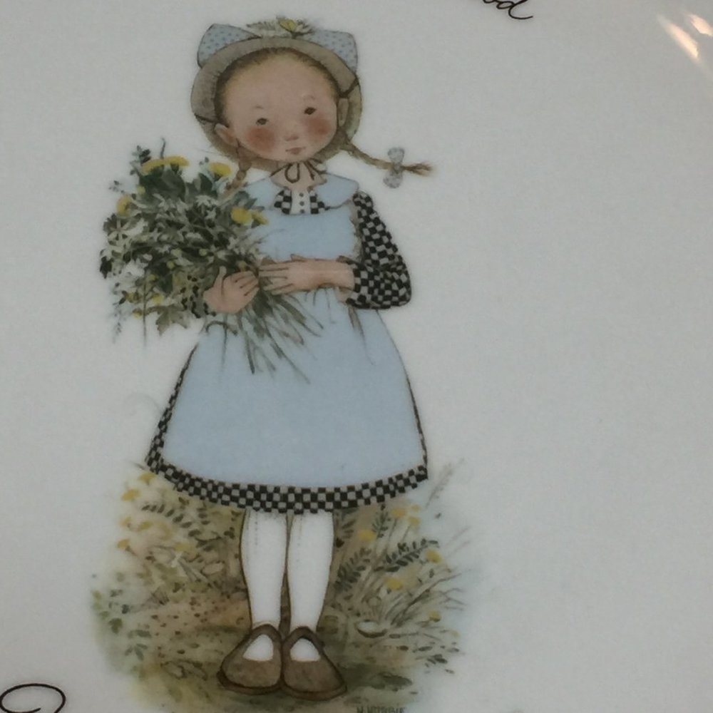 Holly Hobbie Mother's Day 1974 Commemorative Plate